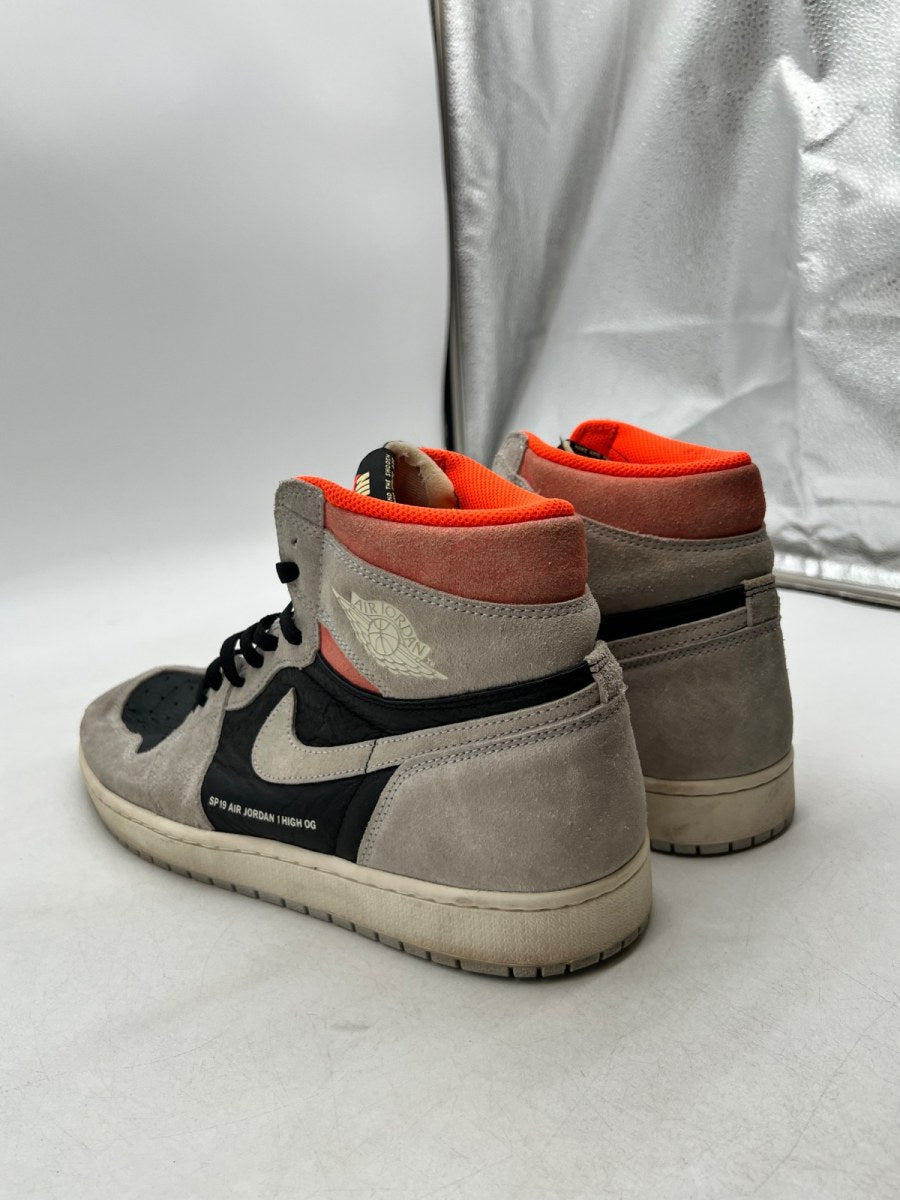 Jordan 1 Retro High Neutral Grey Hyper Crimson 13 (Heavily Worn Pre-Owned) - Image 4