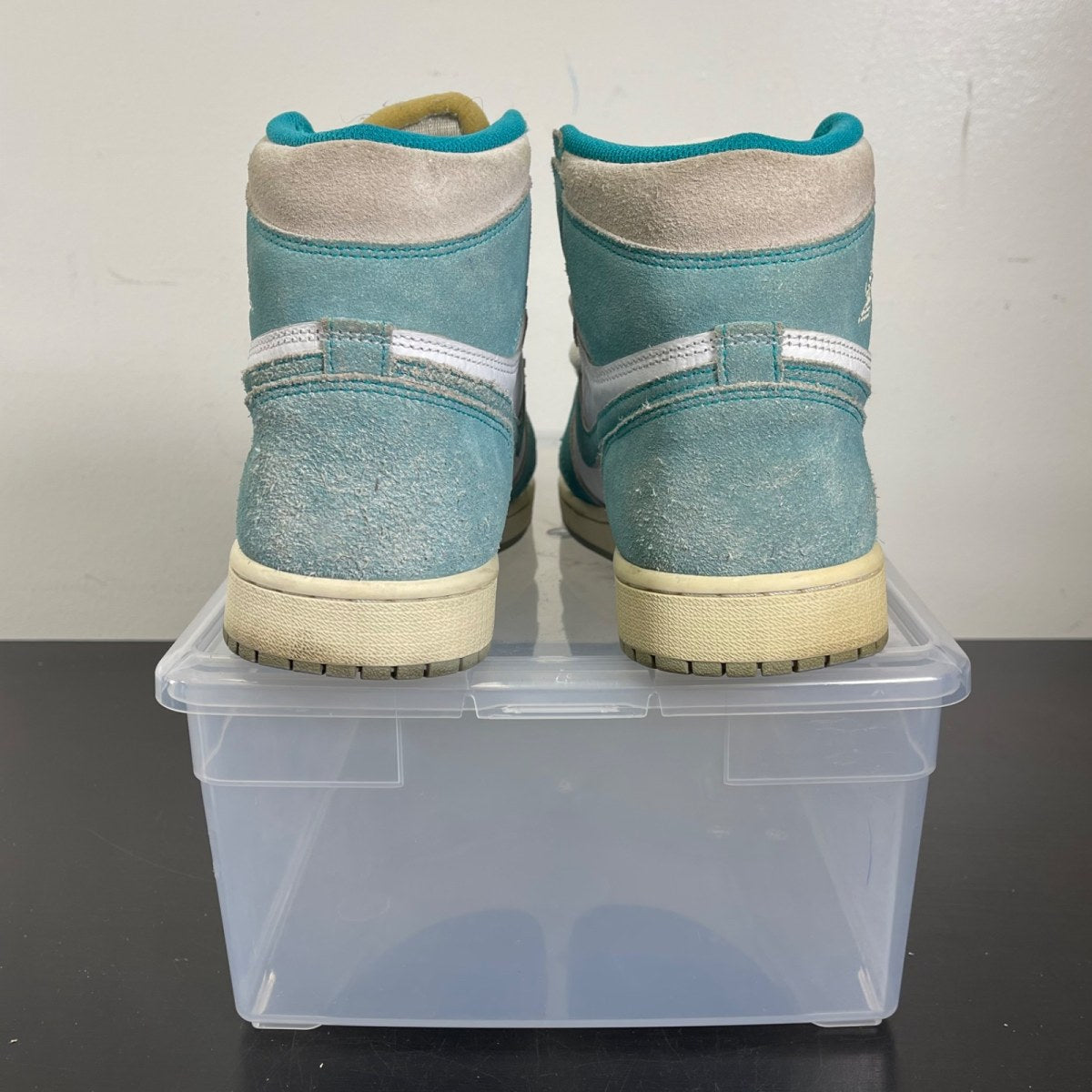 Jordan 1 Retro High Turbo Green 10 (Moderately Worn Pre-Owned)JordanTurbo Green/Sail-White-Light Smoke Grey - Image 4