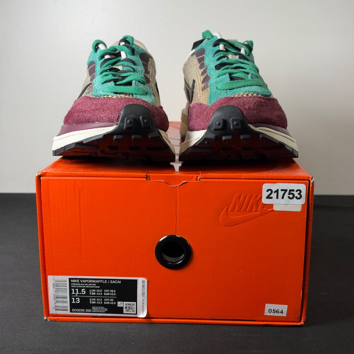Nike Vaporwaffle sacai Villain Red Neptune Green (Size 11.5) - Image 2
