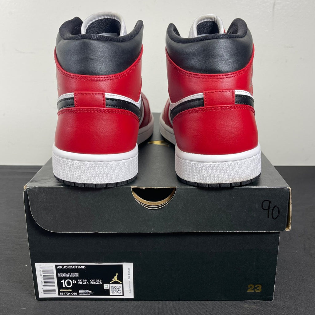 Jordan 1 Mid Chicago Toe 10.5 (Moderately Worn Pre-Owned)JordanBlack/Gym Red-White - Image 4