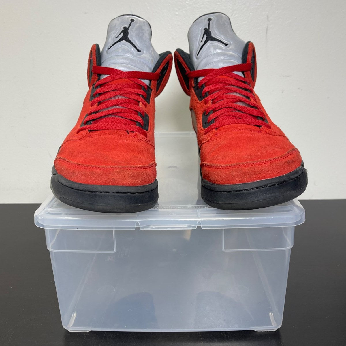 Jordan 5 Retro Raging Bull Red (2021) 9 (Moderately Worn Pre-Owned)JordanVarsity Red/Black-White - Image 2