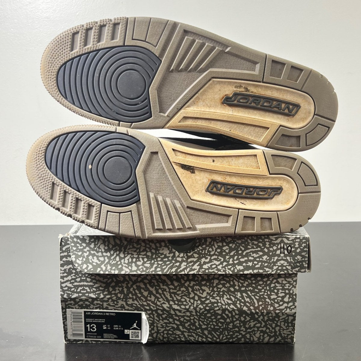 Jordan 3 Retro Georgetown (2021) 13 (Heavily Worn Pre-Owned)JordanMidnight Navy/Cement Grey-White - Image 5