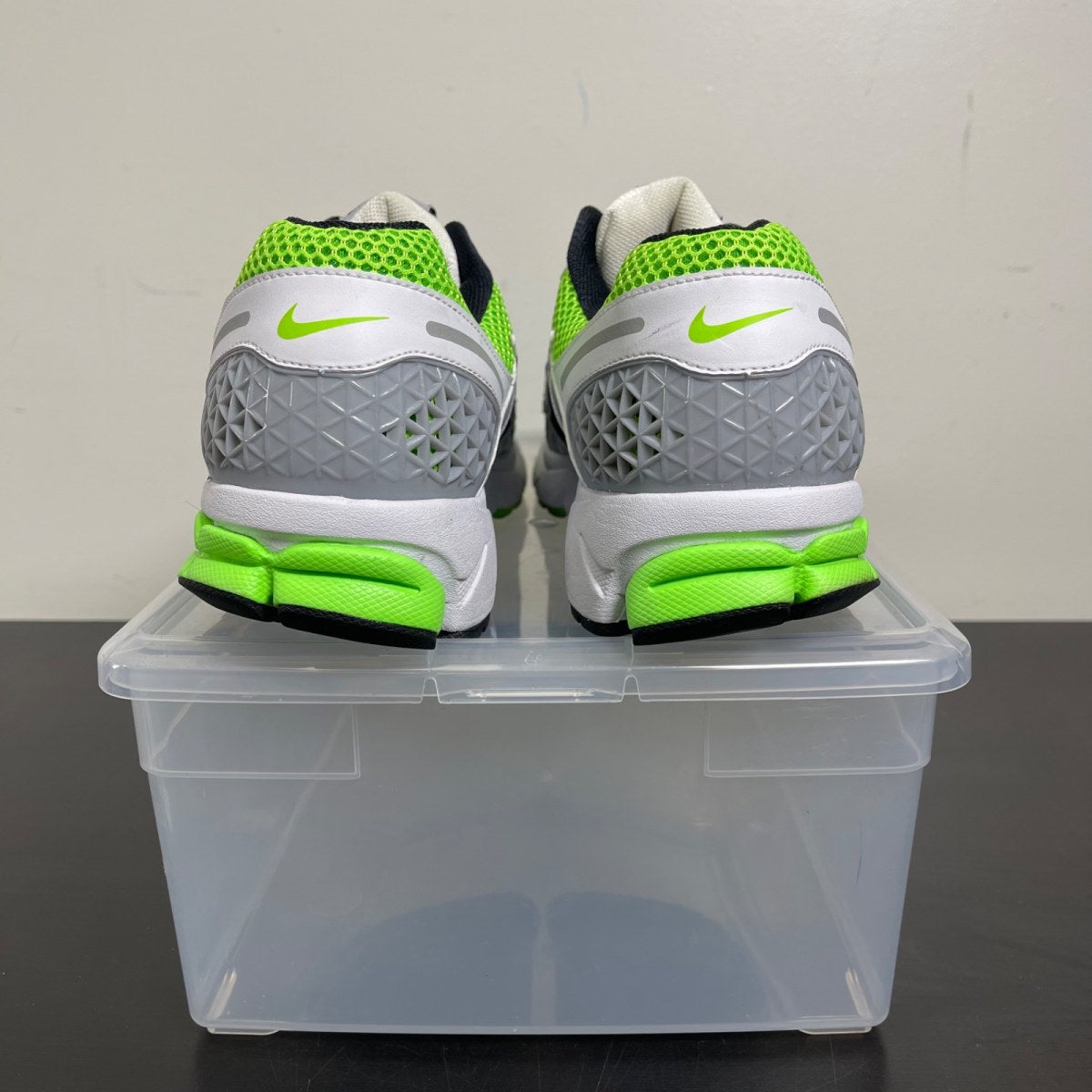 Nike Zoom Vomero 5 Electric Green Black 12 (Moderately Worn Pre-Owned)NikeElectric Green/Black-Sail - Image 4