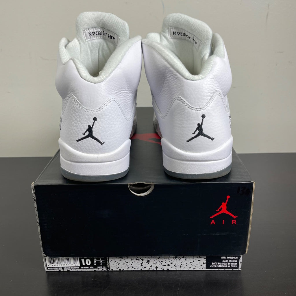Jordan 5 Retro Metallic White (2015) 10 (Moderately Worn Pre-Owned)JordanWhite/Metallic Silver-Black - Image 4