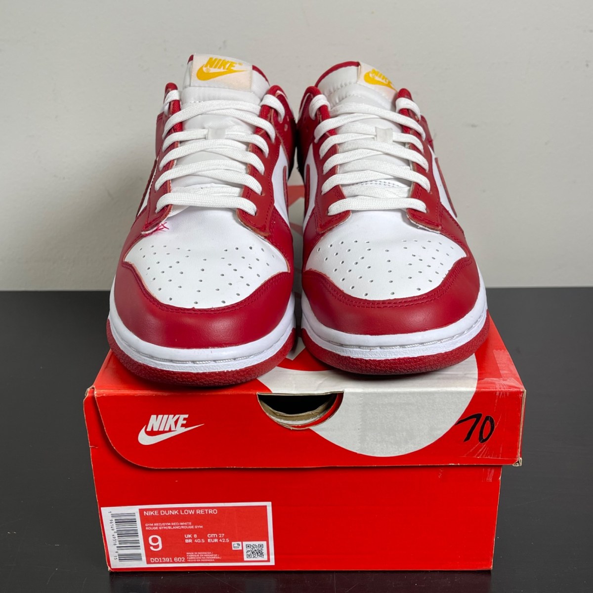 Nike Dunk Low USC 9 (Moderately Worn Pre-Owned)NikeWhite/Gym Red-Yellow - Image 2