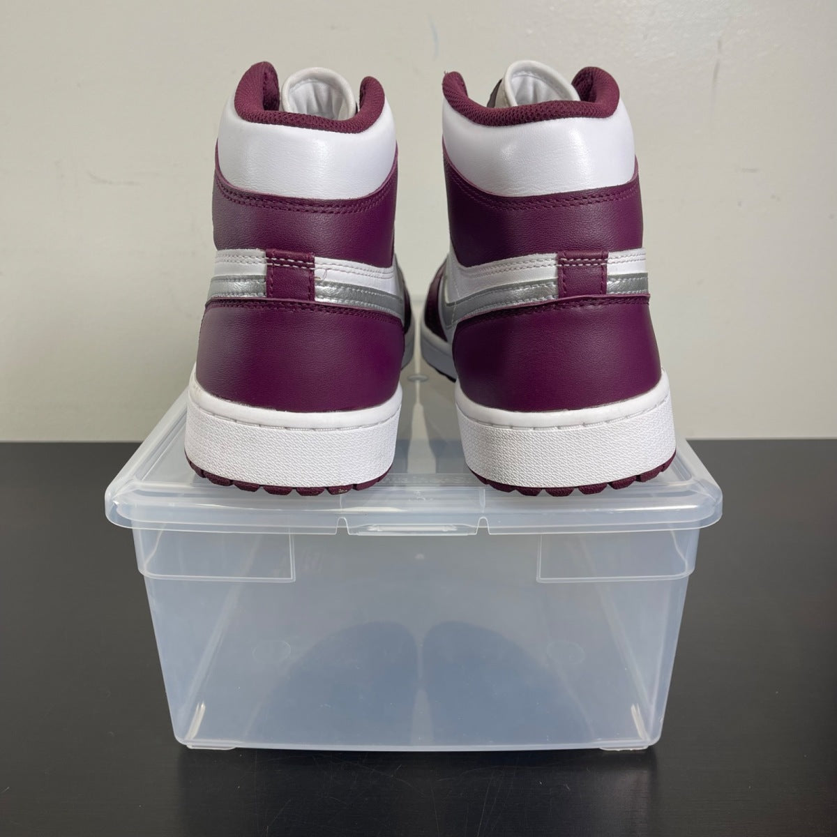 Jordan 1 Retro High Golf Bordeaux 12 (Moderately Worn Pre-Owned)JordanWhite/Bordeaux-Metallic Silver - Image 4