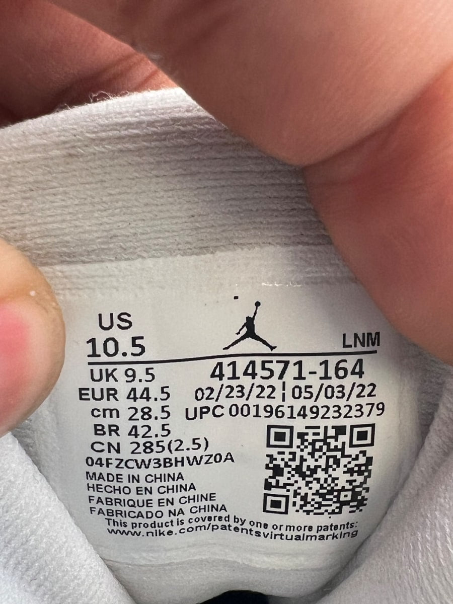Jordan 13 Retro French Blue 10.5 (Moderately Worn Pre-Owned)JordanWhite/French Blue/Light Steel Grey/Fire Red - Image 8