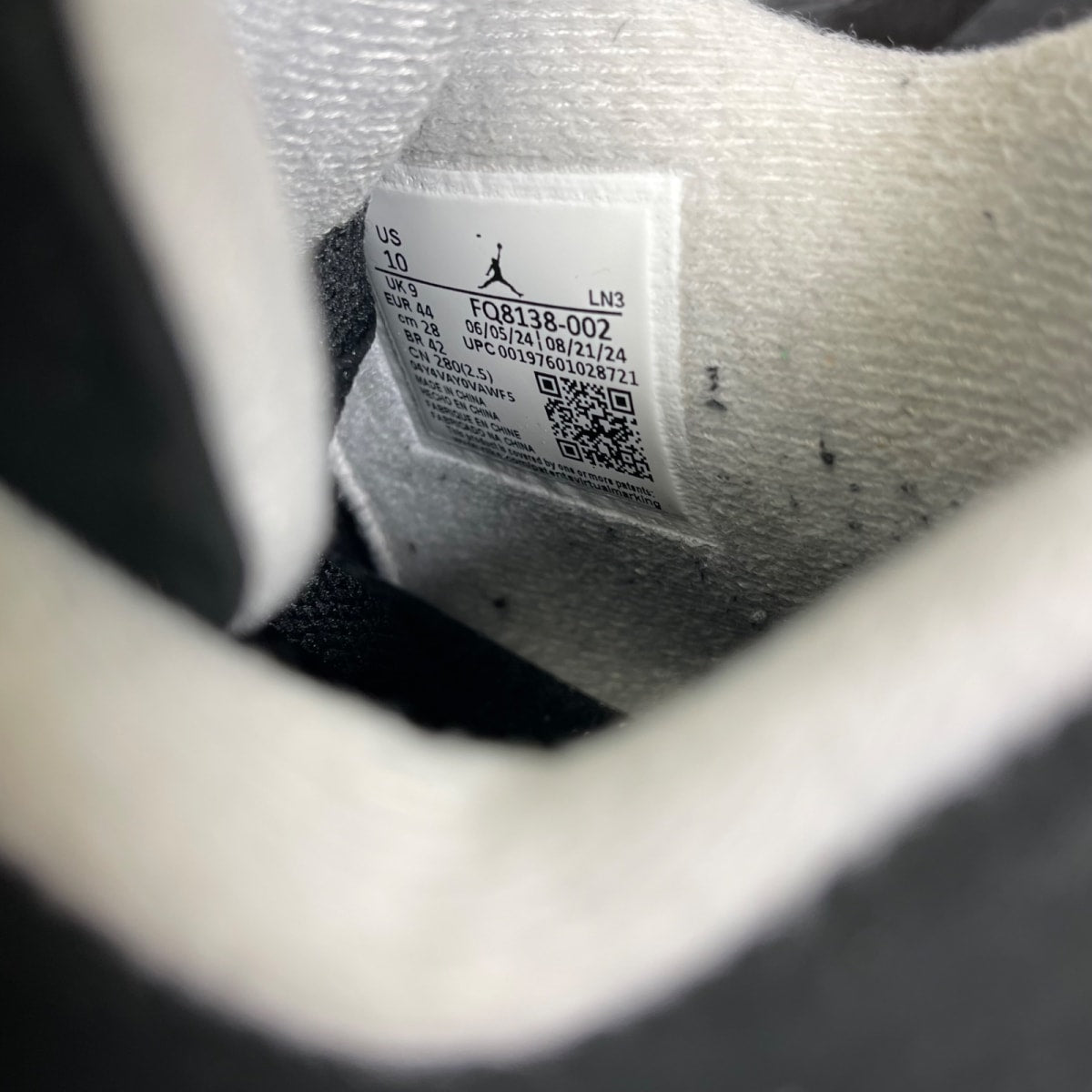 Jordan 4 Retro Fear (2024) 10 (Moderately Worn Pre-Owned)JordanBlack/White/Anthracite/Black/Pure Platinum - Image 6
