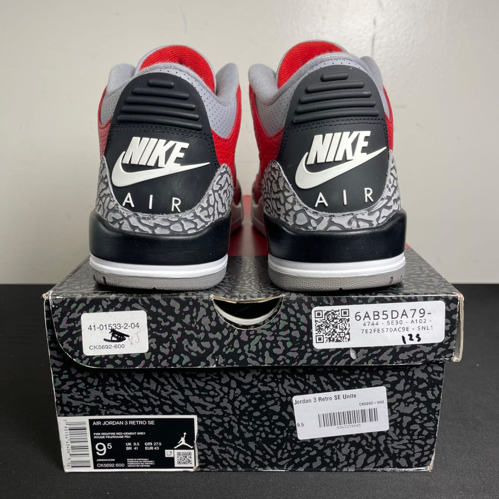 Jordan 3 Retro SE Unite (Size 9.5) - aux