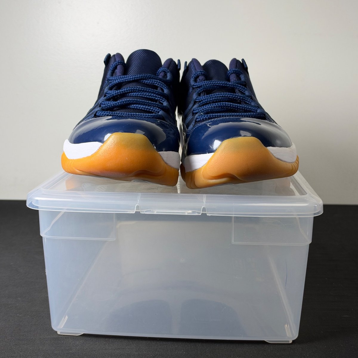 Jordan 11 Retro Low Midnight Navy (Size 12) - aux