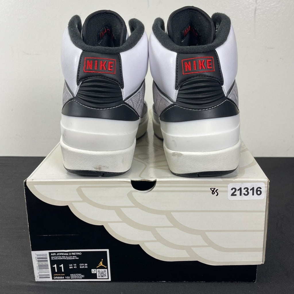 Jordan 2 Retro Python 11 (Moderately Worn Pre-Owned)JordanWhite/Fire Red-Black-Sail-Cement Grey - Image 4