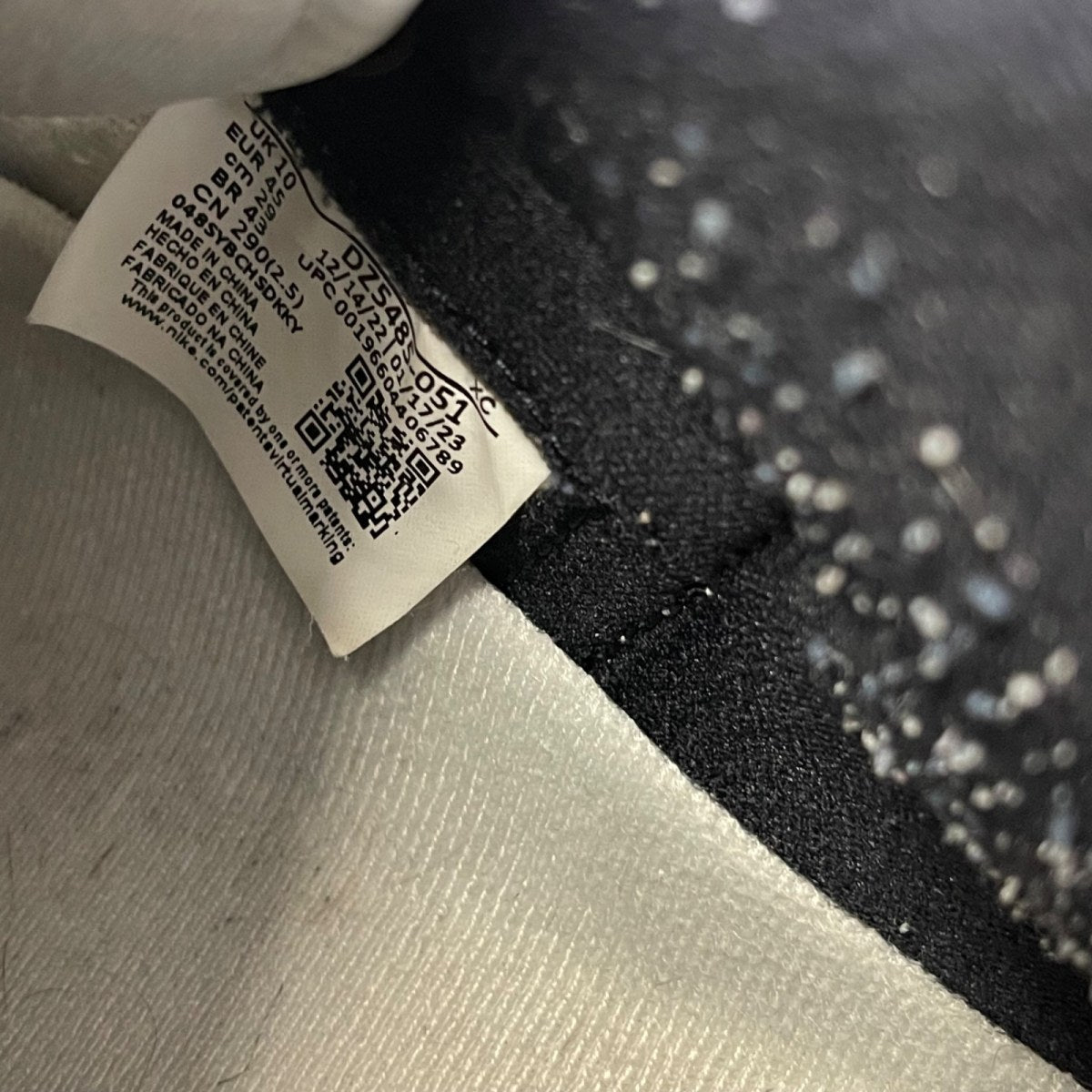 Jordan 1 Retro High OG Washed Black 11 (Moderately Worn Pre-Owned)JordanBlack/Fire Red/Light Smoke Grey/Sail - Image 6