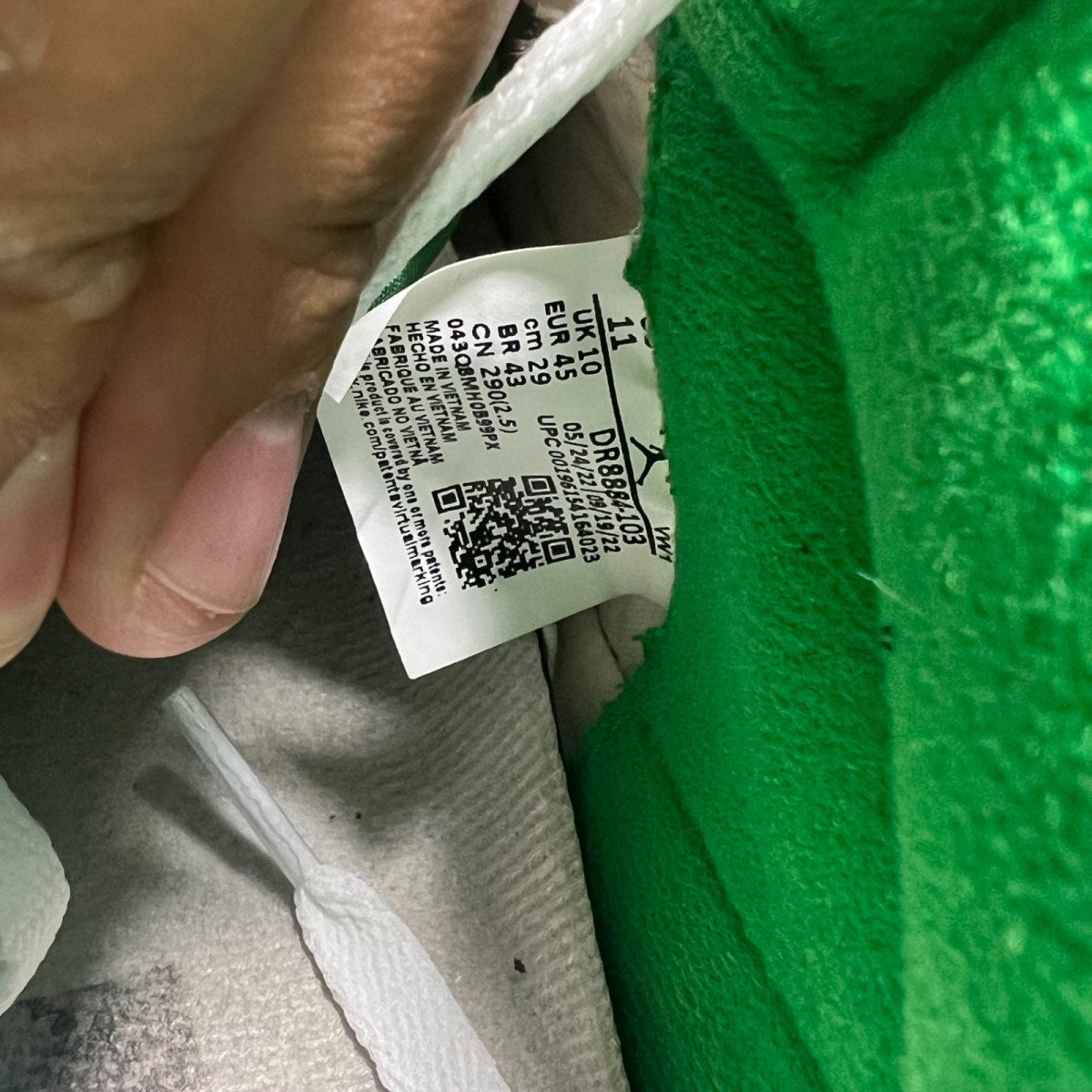 Jordan 2 Retro Lucky Green 11 (Moderately Worn Pre-Owned)JordanWhite/Lucky Green/Sail/Light Steel Grey - Image 7