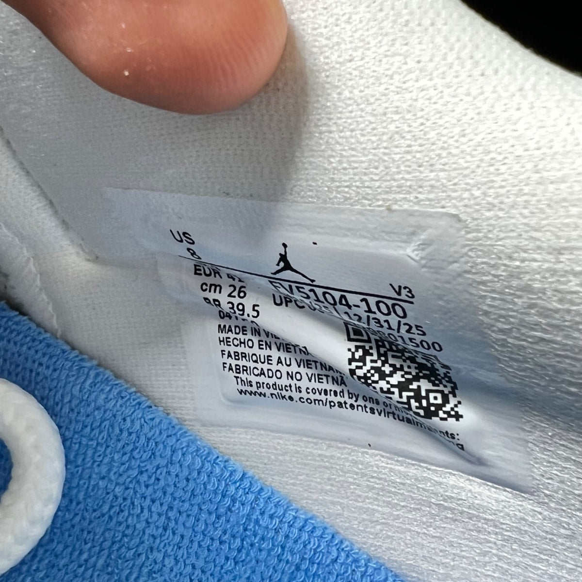 Jordan 11 Retro Low University Blue (2026) 8 (VNDS Pre-Owned)JordanWhite/University Blue/Black - Image 7