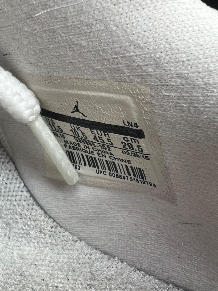 Jordan 11 Retro Low Cherry (2016) 11.5 (Heavily Worn Pre-Owned) - Image 8