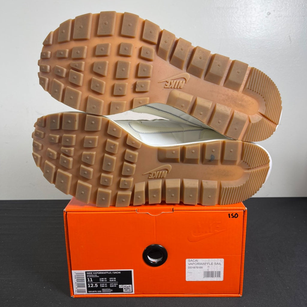 Nike Vaporwaffle sacai Sail Gum 11 (Moderately Worn Pre-Owned)NikeSail/White-White