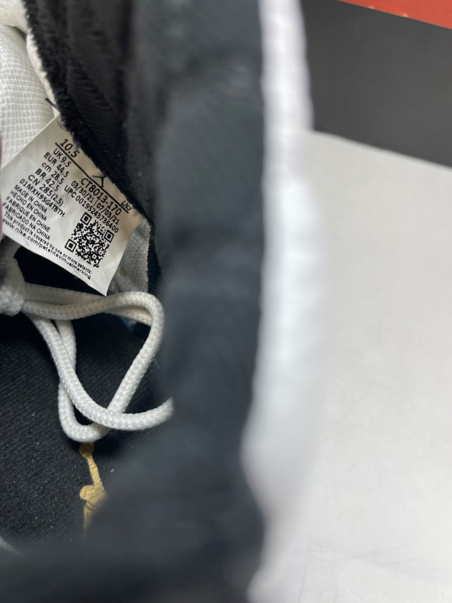 Jordan 12 Retro Royalty Taxi 10.5 (Moderately Worn Pre-Owned)JordanWhite/Black-Metallic Gold - Image 8