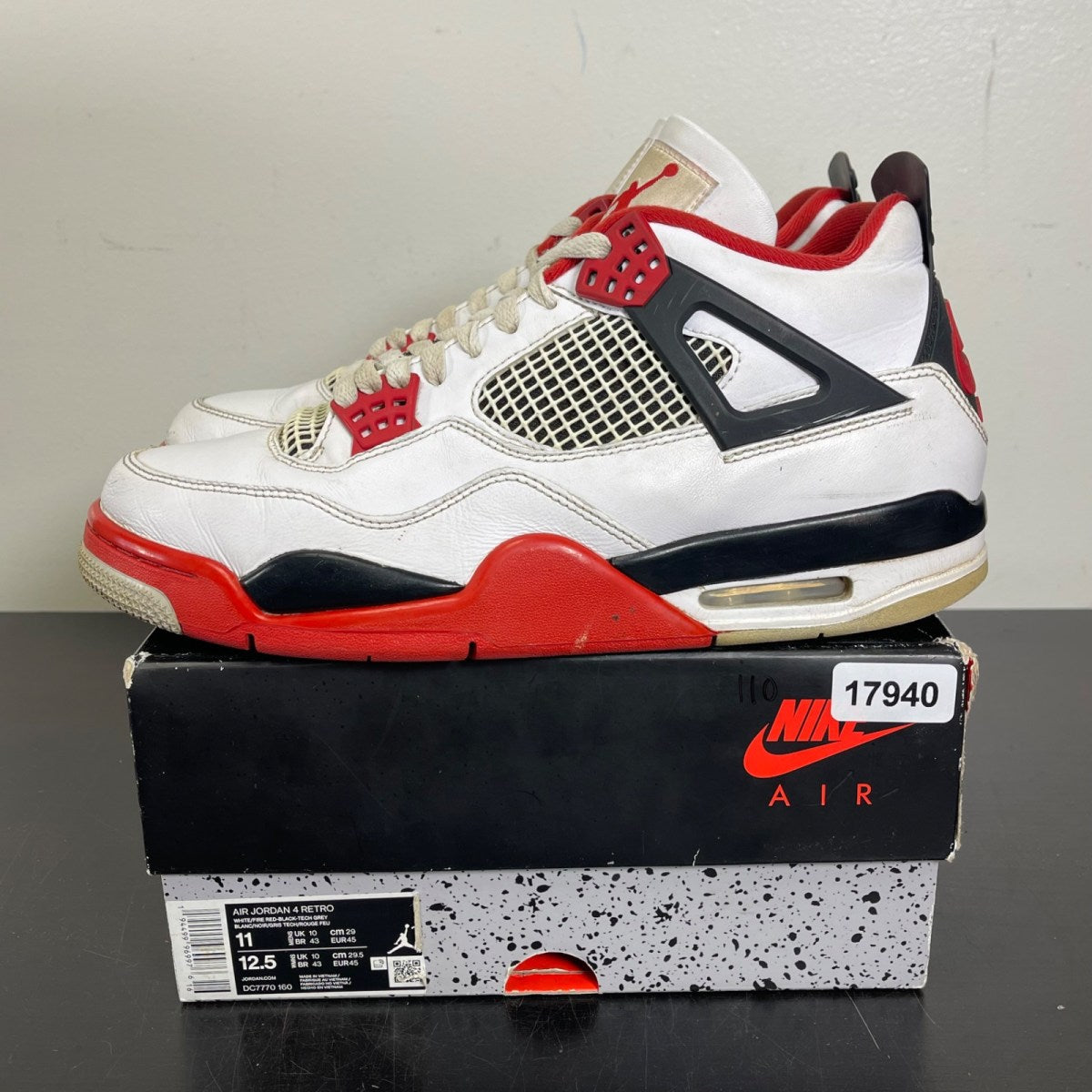 Jordan 4 Retro Fire Red (2020) 11 (Moderately Worn Pre-Owned)JordanWhite/Black-Tech Grey-Fire Red - Image 3
