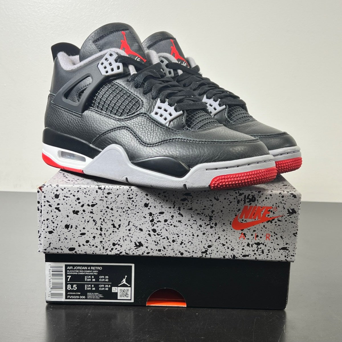 Jordan 4 Retro Bred Reimagined 7 (Lightly Worn Pre-Owned)JordanBlack/Cement Grey/Varsity Red/Summit White - Image 1