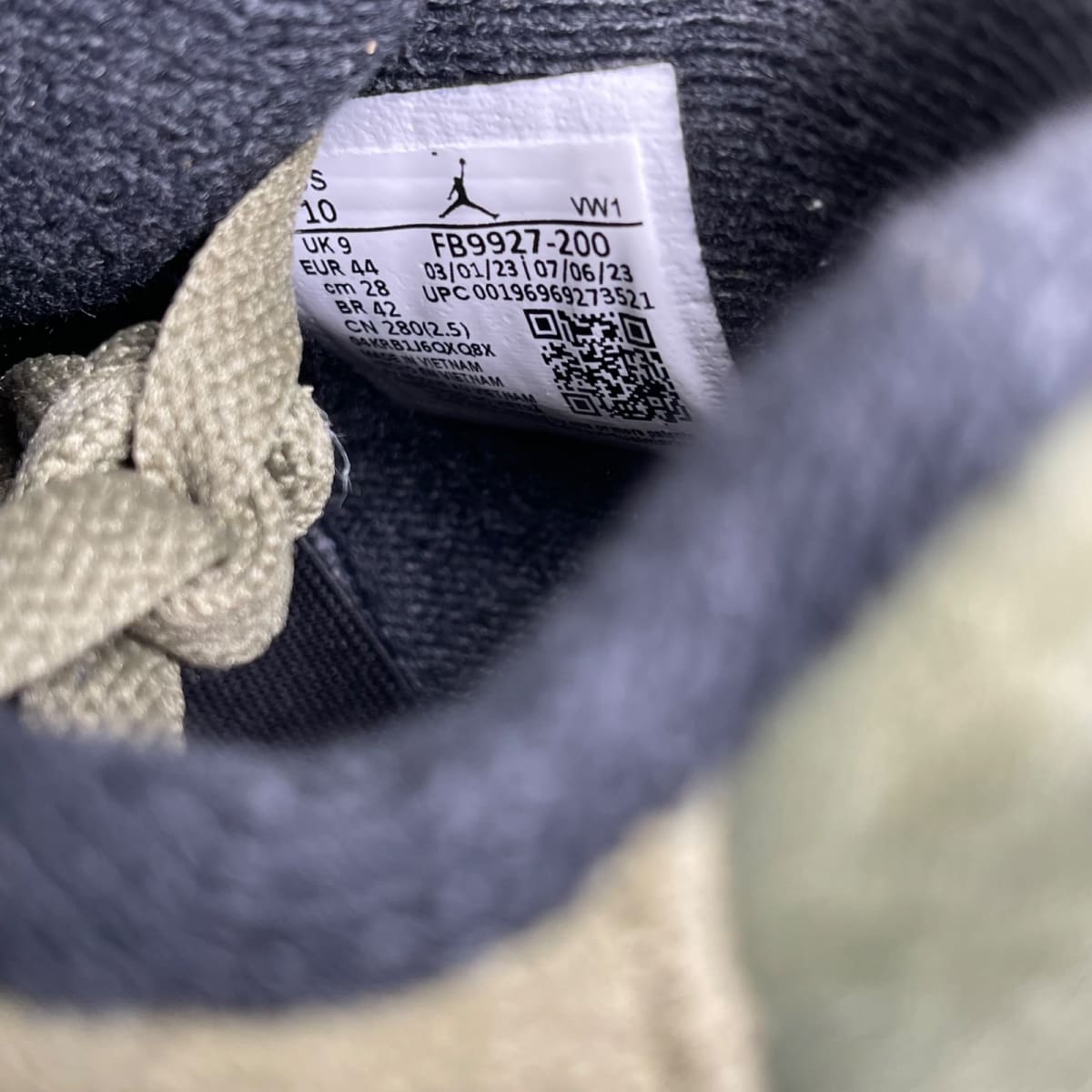 Jordan 4 Retro SE Craft Medium Olive (Size 10) - aux