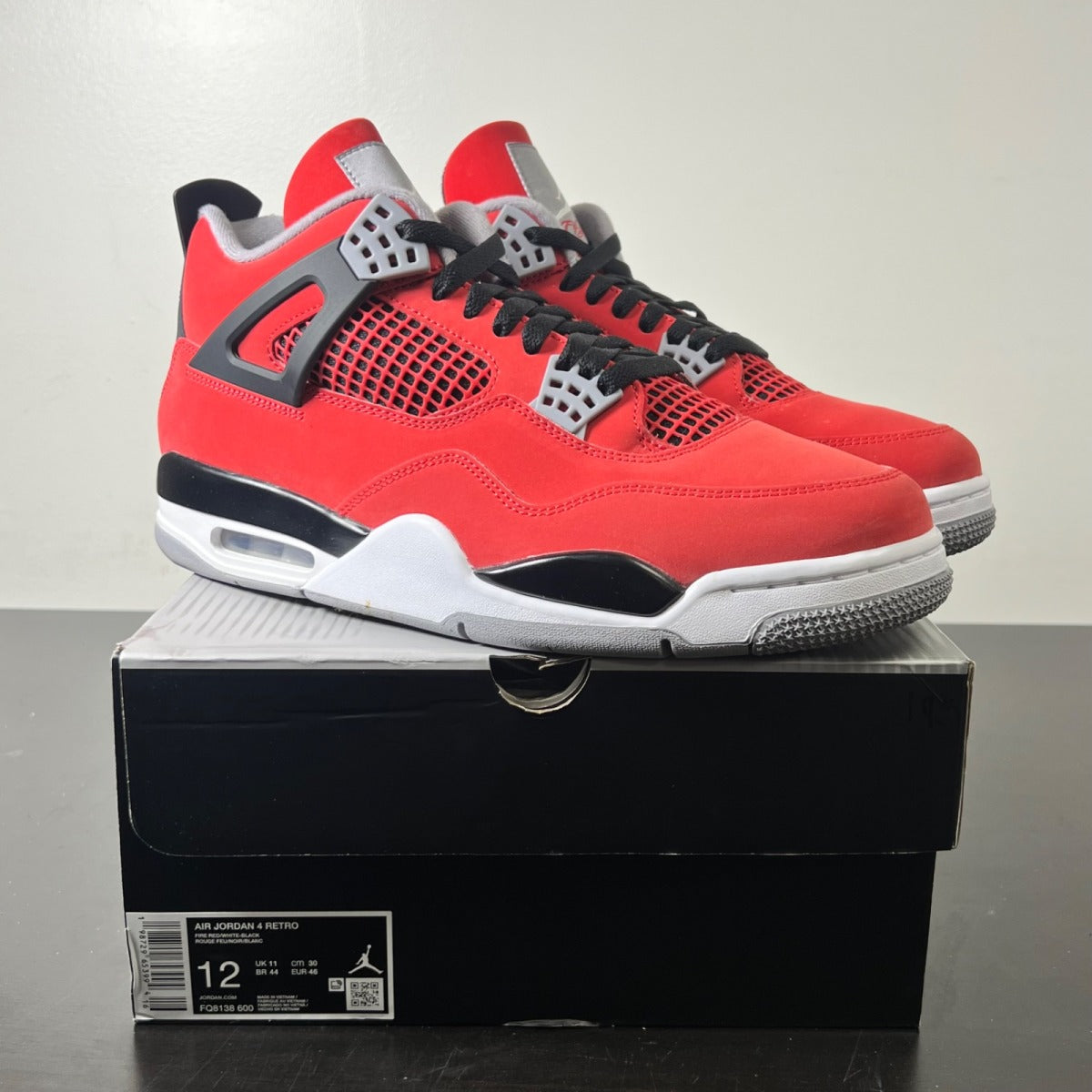 Jordan 4 Retro Toro Bravo (2026) 12 (Lightly Worn Pre-Owned)JordanFire Red/White/Black/Cement Grey - Image 1