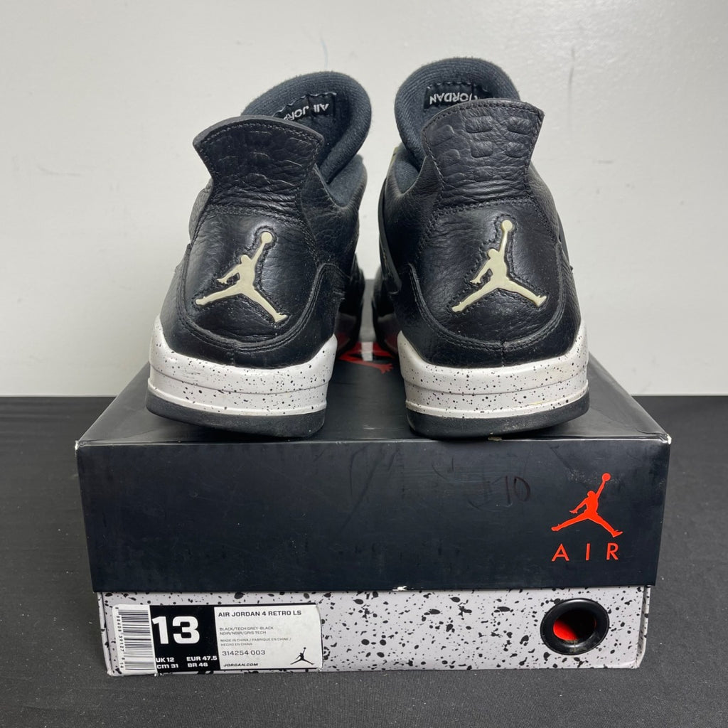 Jordan 4 Retro Oreo (2015) 13 (Moderately Worn Pre-Owned)JordanBlack/Tech Grey-White - Image 4