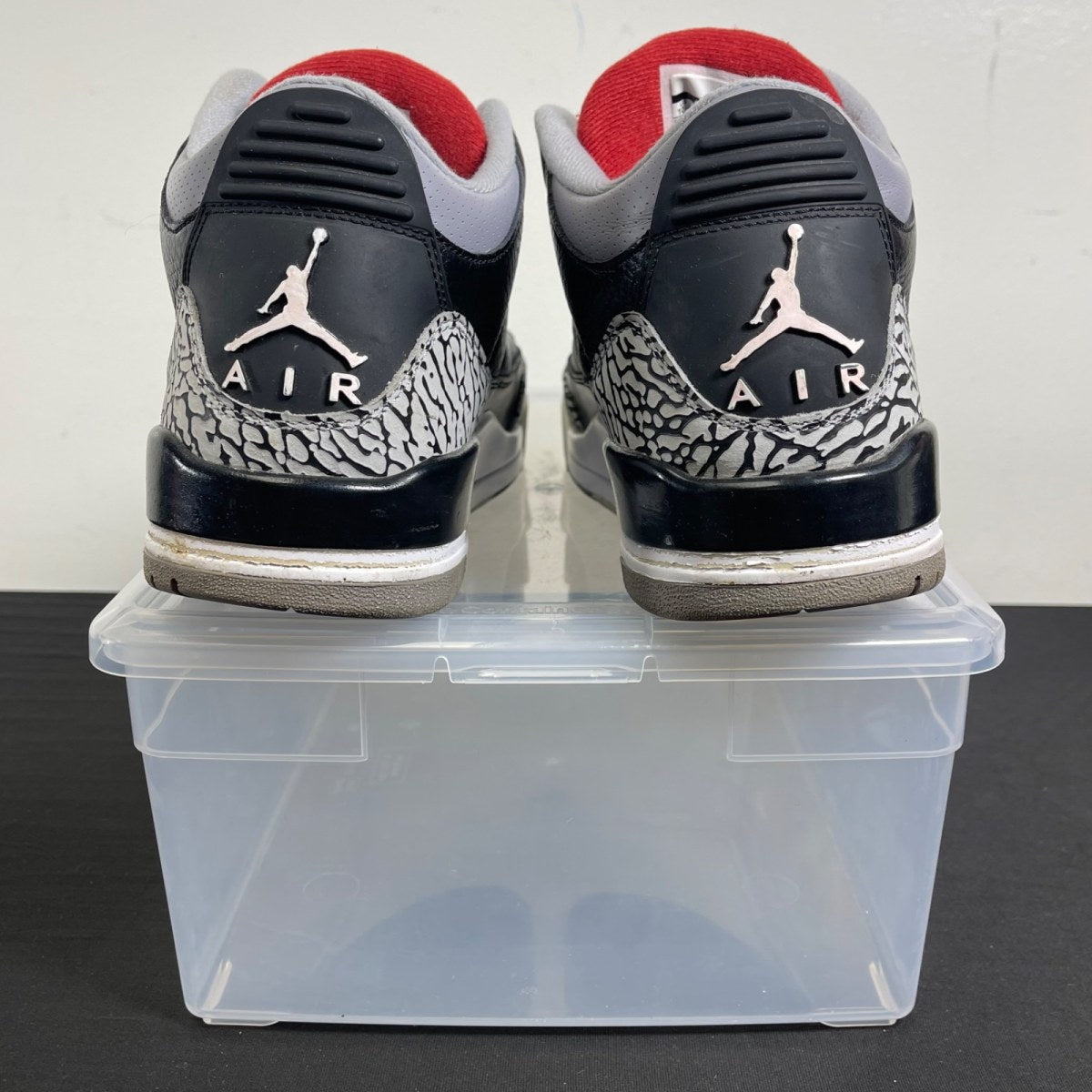 Jordan 3 Retro Black Cement (2011) 10.5 (Moderately Worn Pre-Owned)JordanBlack/Cement Grey-White-Varsity Red - Image 4