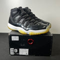 Jordan 11 Retro 72-10 9 (Moderately Worn Pre-Owned)JordanBlack/Gym Red-White-Anthracite - Image 1