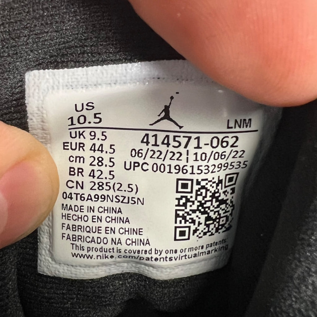 Jordan 13 Retro Playoffs (2023) 10.5 (Lightly Worn Pre-Owned)JordanBlack/Varsity Red-White-Vibrant Yellow - Image 7