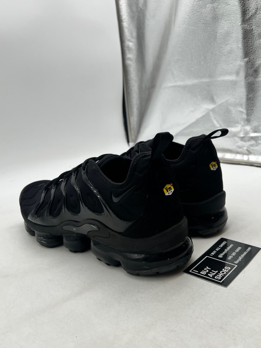 Nike Air VaporMax Plus Triple Black 11 (Lightly Worn Pre-Owned) - Image 4