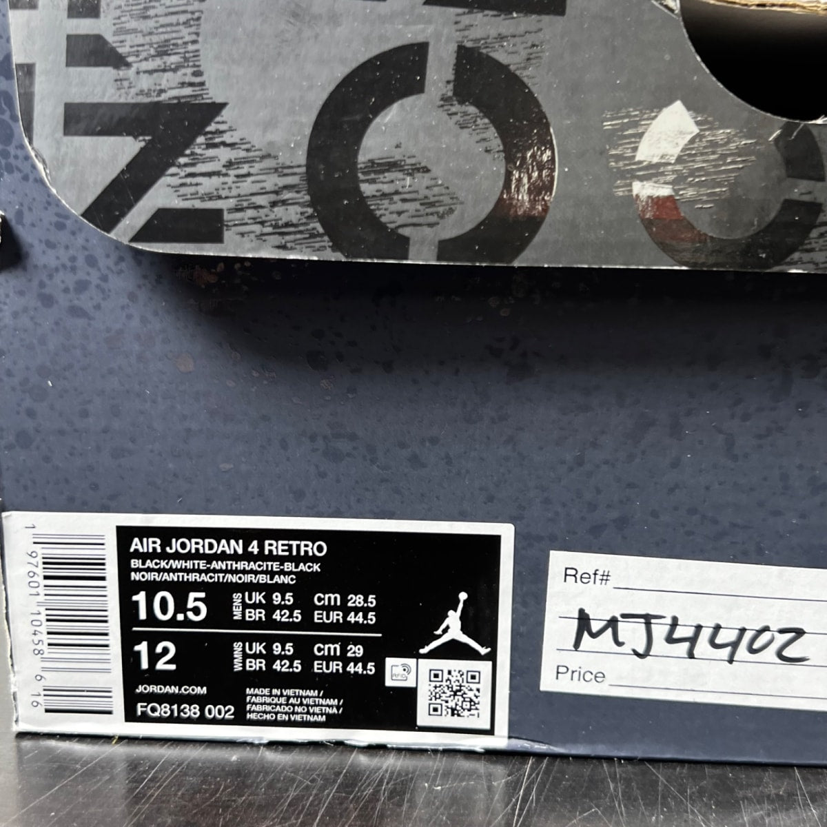 Jordan 4 Retro Fear (2024) 10.5 (Lightly Worn Pre-Owned)JordanBlack/White/Anthracite/Black/Pure Platinum - Image 5