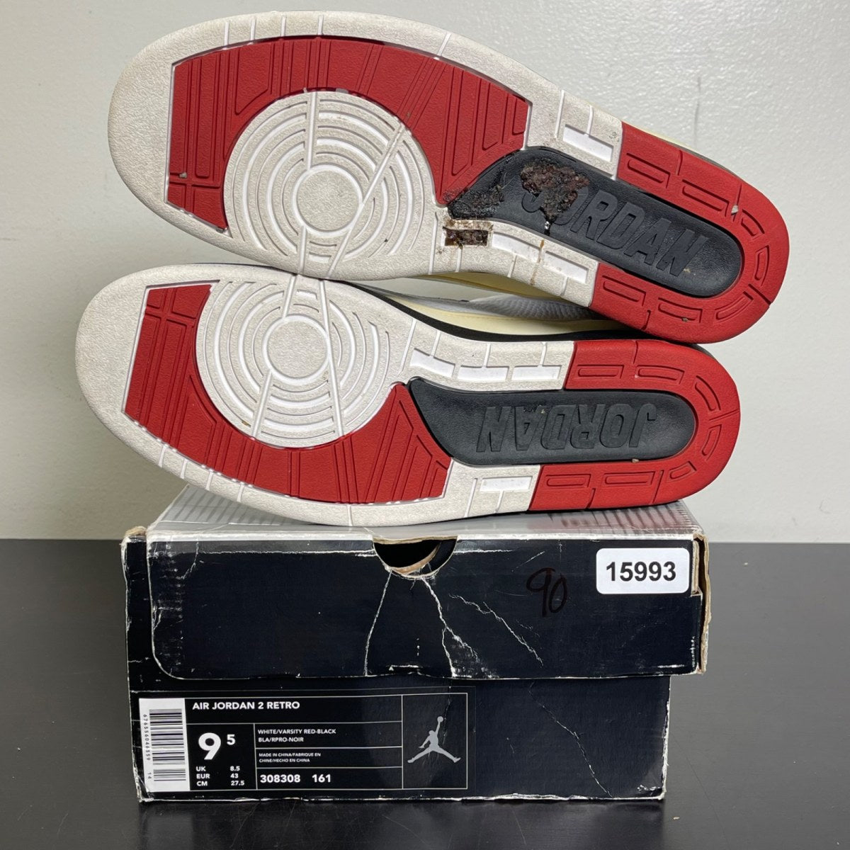 Jordan 2 Retro White Varsity Red (2004) 9.5 (Moderately Worn Pre-Owned)JordanWhite/Varsity Red-Black - Image 5