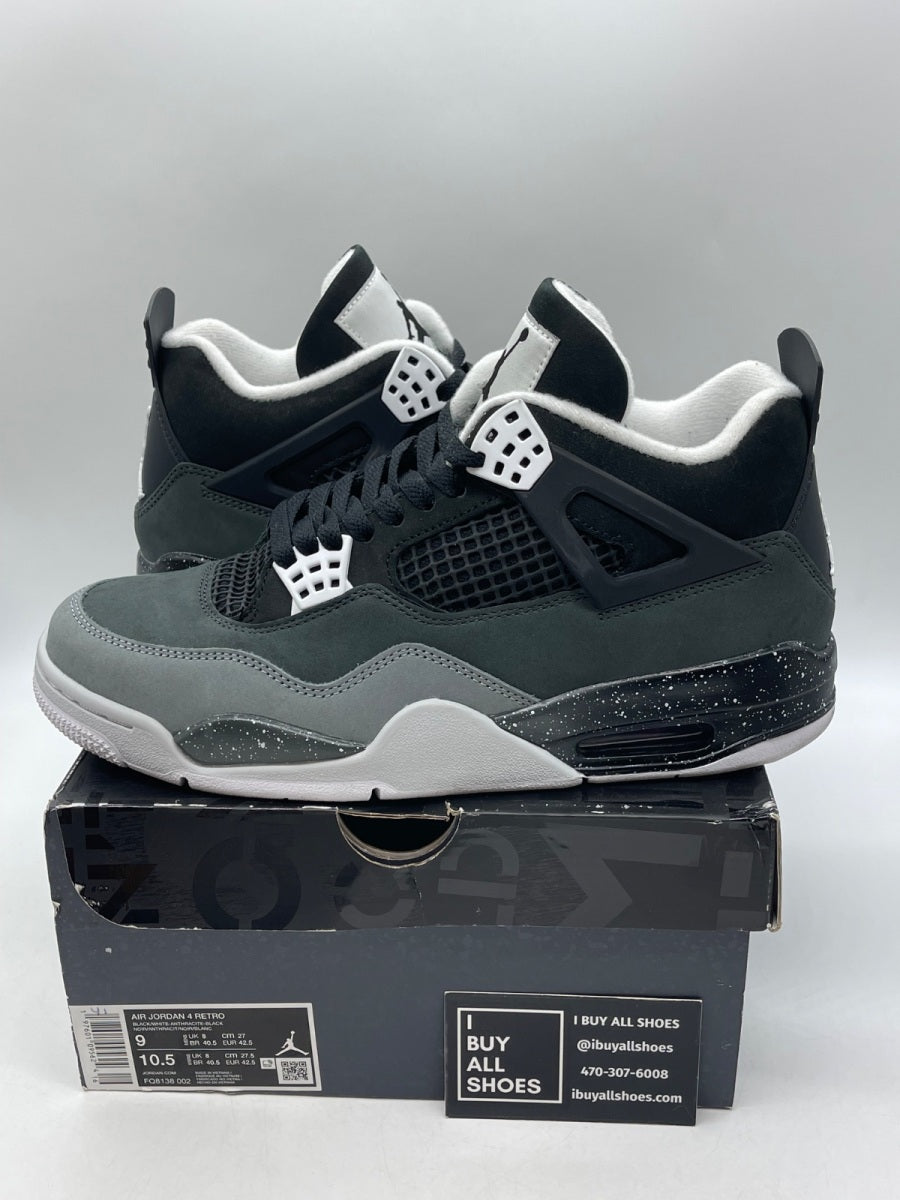 Jordan 4 Retro Fear (2024) 9 (Moderately Worn Pre-Owned) - Image 1