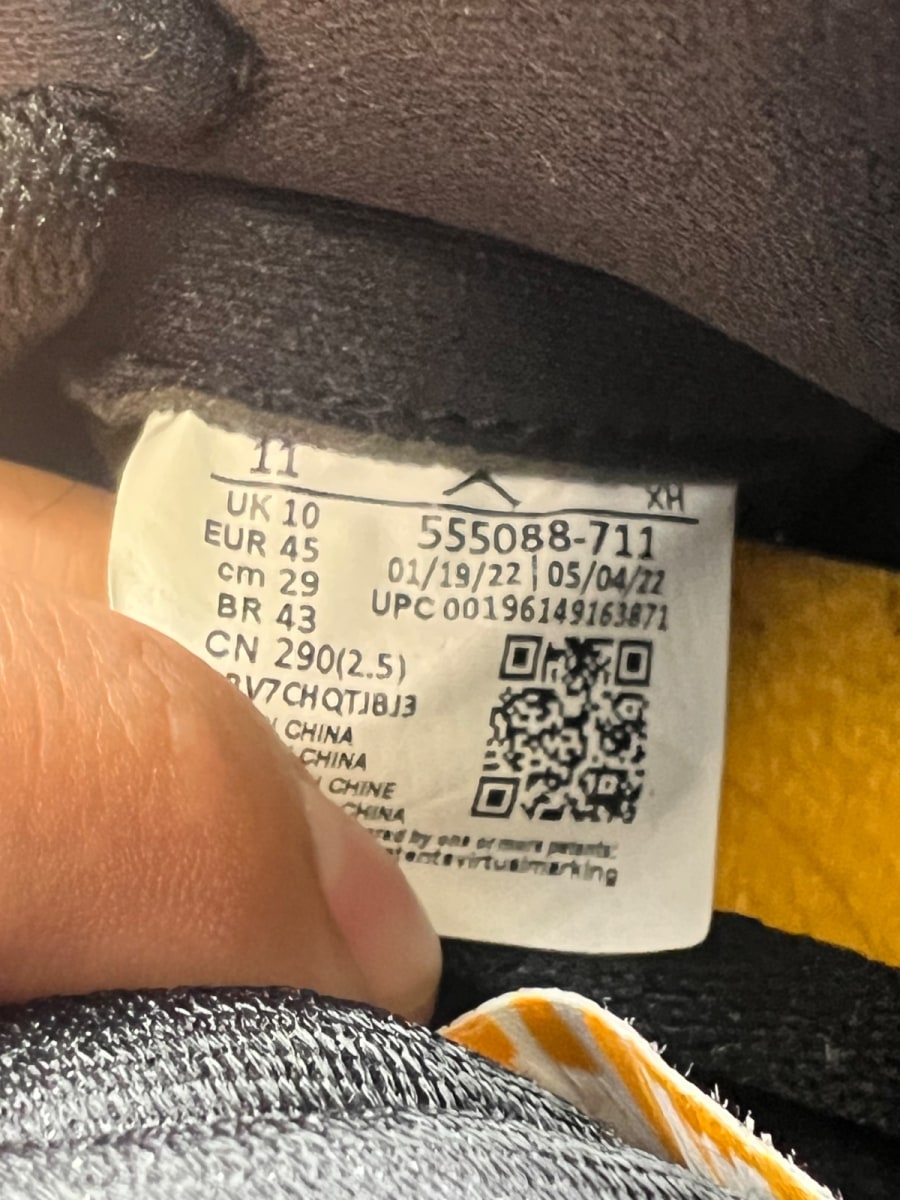 Jordan 1 Retro High OG Taxi 11 (Moderately Worn Pre-Owned)JordanTaxi/Black-Sail - Image 7