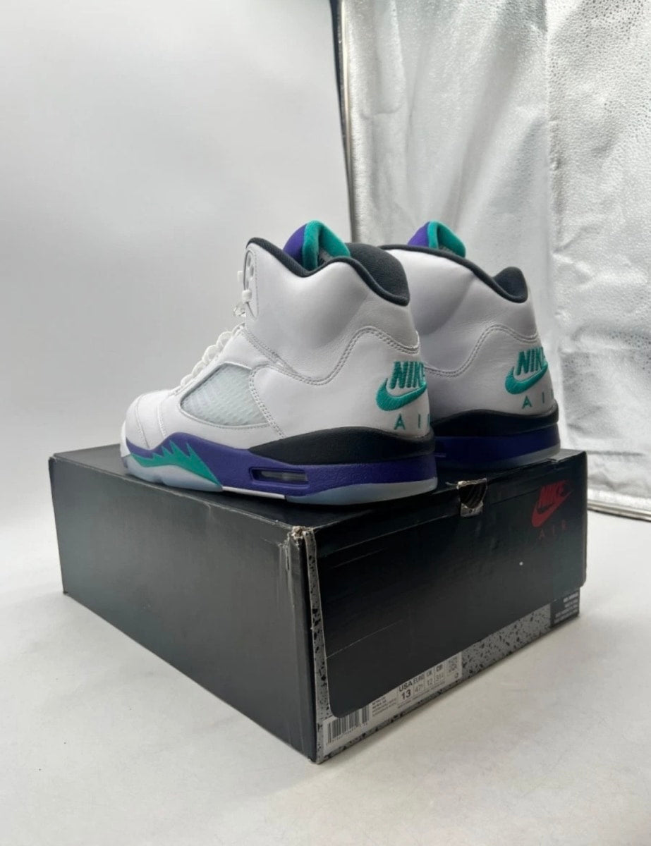 Jordan 5 Retro Grape (2025) 13 (Lightly Worn Pre-Owned)JordanWhite/Grape Ice-New Emerald - Image 6