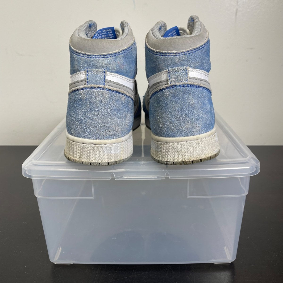 Jordan 1 Retro High Hyper Royal Smoke Grey (GS) 5Y (Moderately Worn Pre-Owned)JordanHyper Royal/Light Smoke Grey-White - Image 4