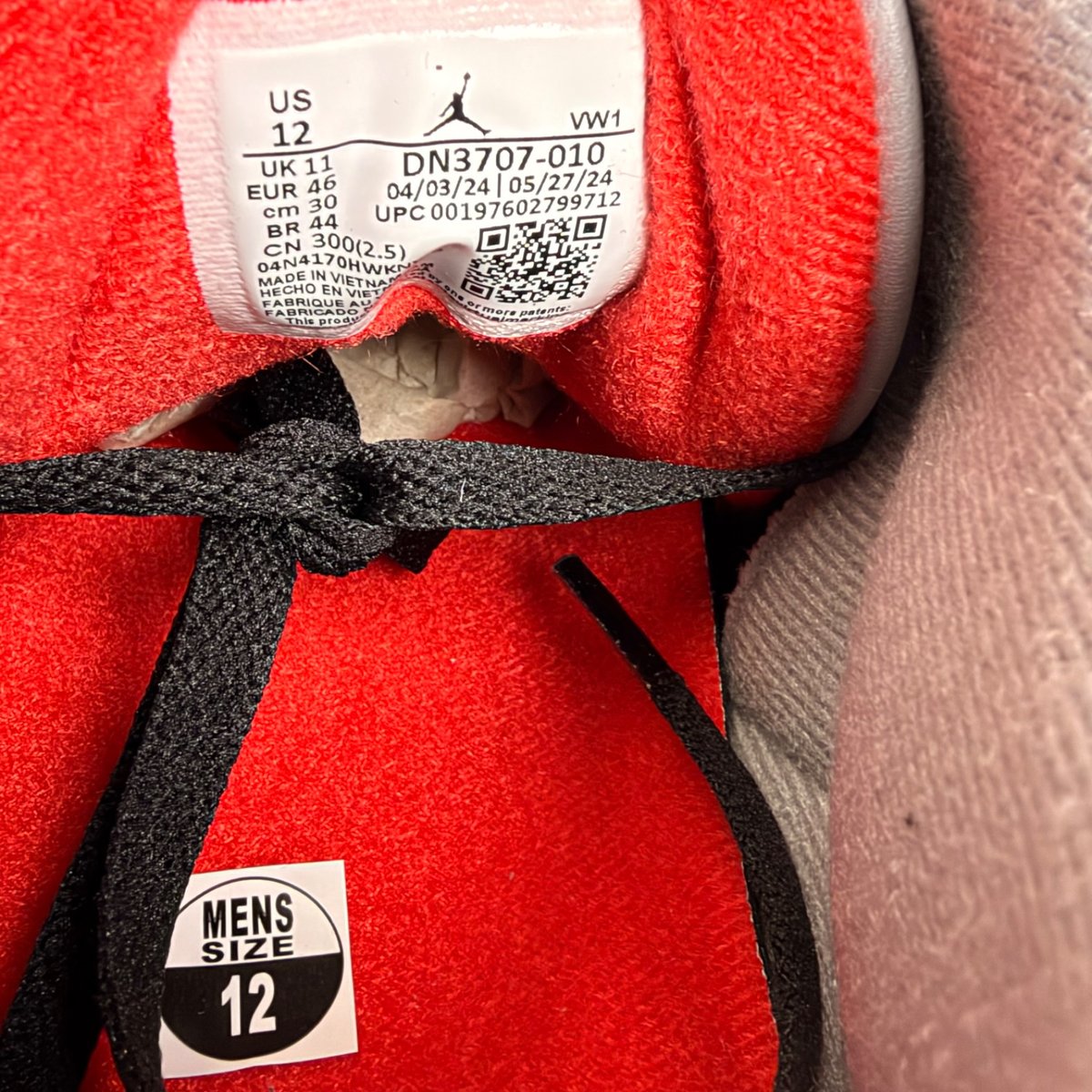 Jordan 3 Retro OG Black Cement (2024) (Size 12) - aux