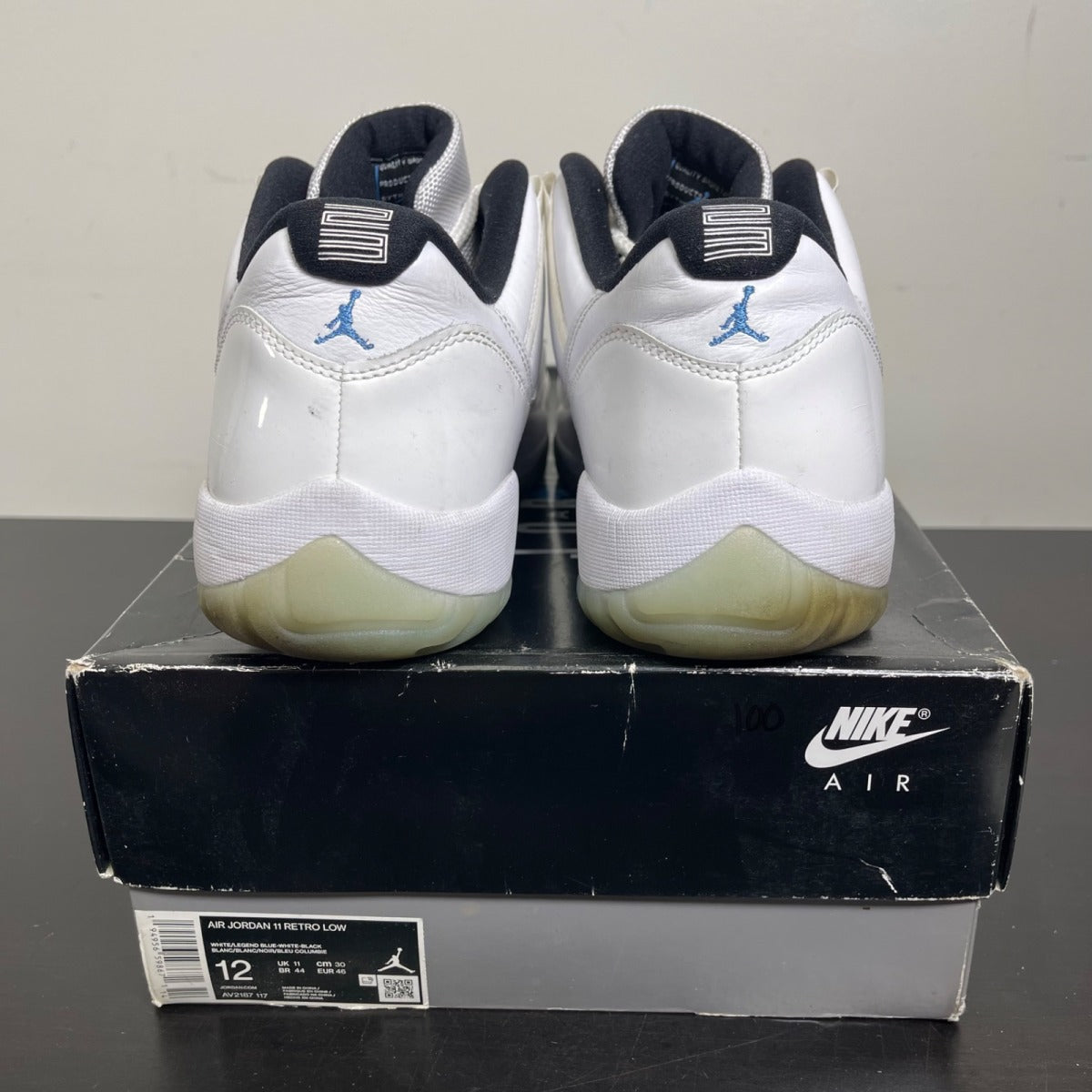 Jordan 11 Retro Low Legend Blue 12 (Moderately Worn Pre-Owned)JordanWhite/White-Black-Legend Blue - Image 4