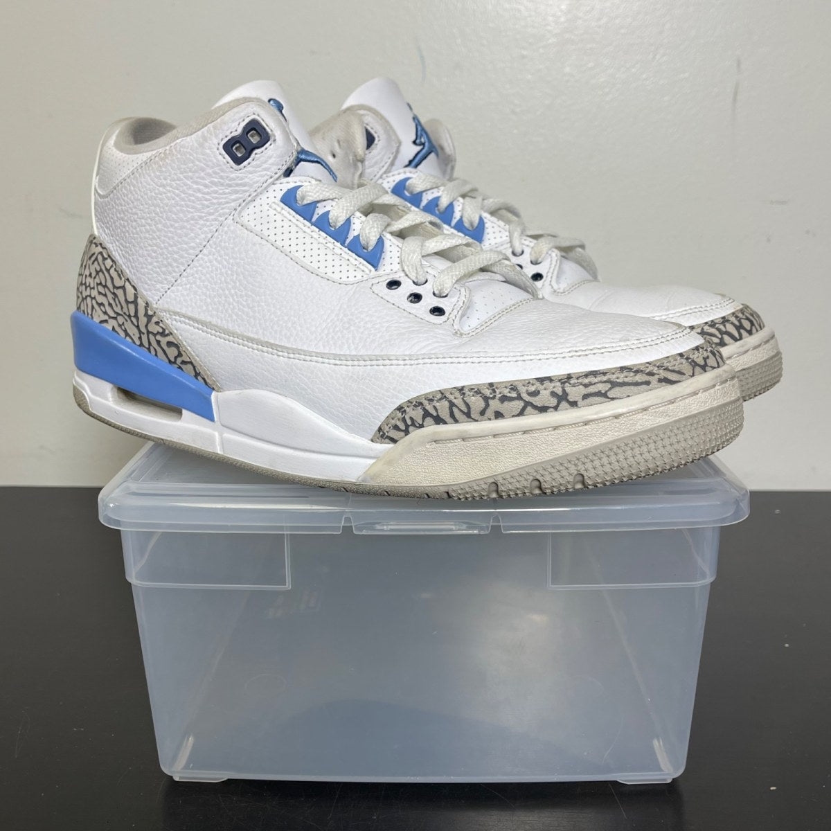 Jordan 3 Retro UNC (2020) 12 (Moderately Worn Pre-Owned)JordanWhite/Valor Blue-Tech Grey - Image 1