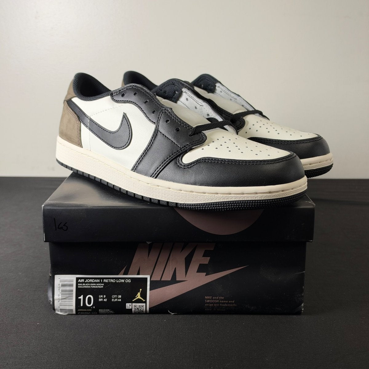 Jordan 1 Retro Low OG Mocha (Size 10) - aux