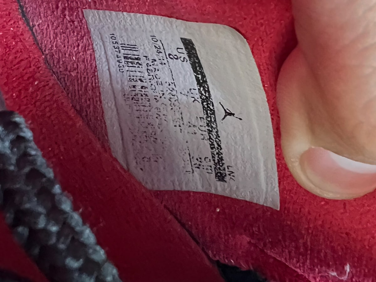 Jordan 11 Retro Low Bred (2015) 8 (Heavily Worn Pre-Owned) - Image 7
