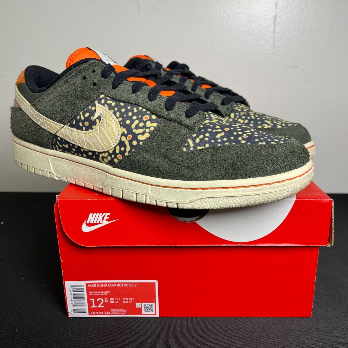 Nike Dunk Low SE Gone Fishing Rainbow Trout (Size 12.5) - aux