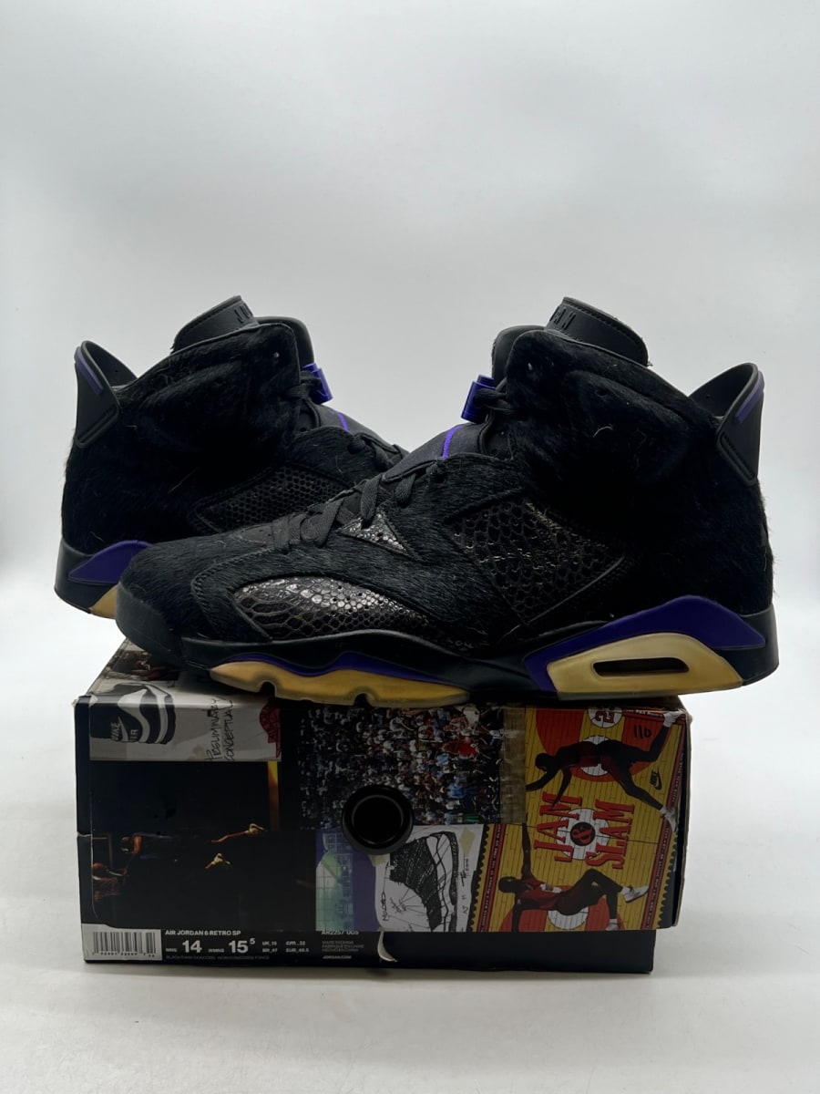 Jordan 6 Retro Social Status 14 (Moderately Worn Pre-Owned) - Image 1