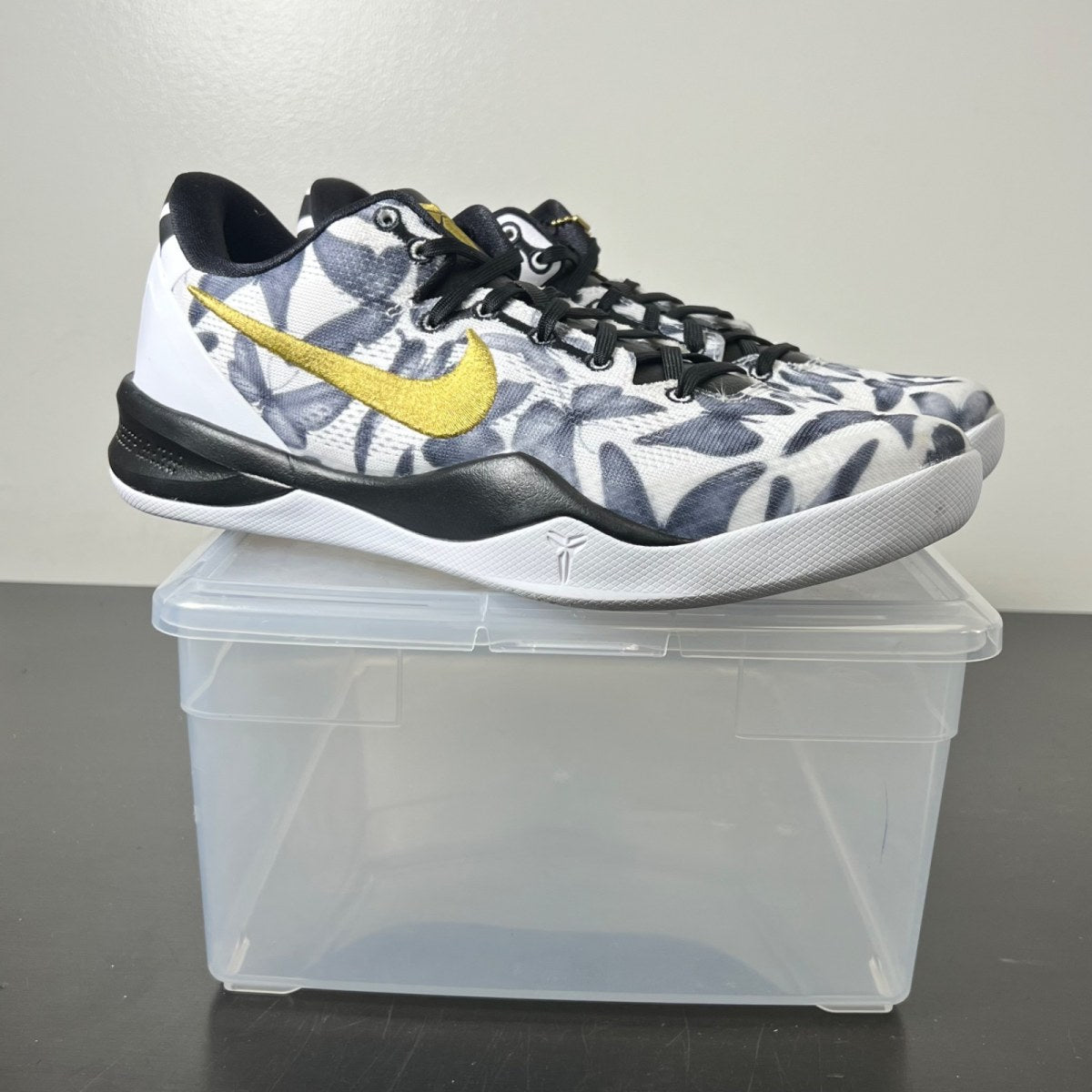 Nike Kobe 8 Protro Mambacita 10 (Lightly Worn Pre-Owned)NikeWhite/Metallic Gold/Black - Image 1