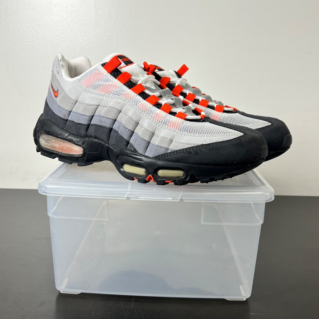 Nike Air Max 95 Team Orange (2009) 10 (Heavily Worn Pre-Owned)NikeWhite/Team Orng-Ntrl Grey-Mdm Grey - Image 1