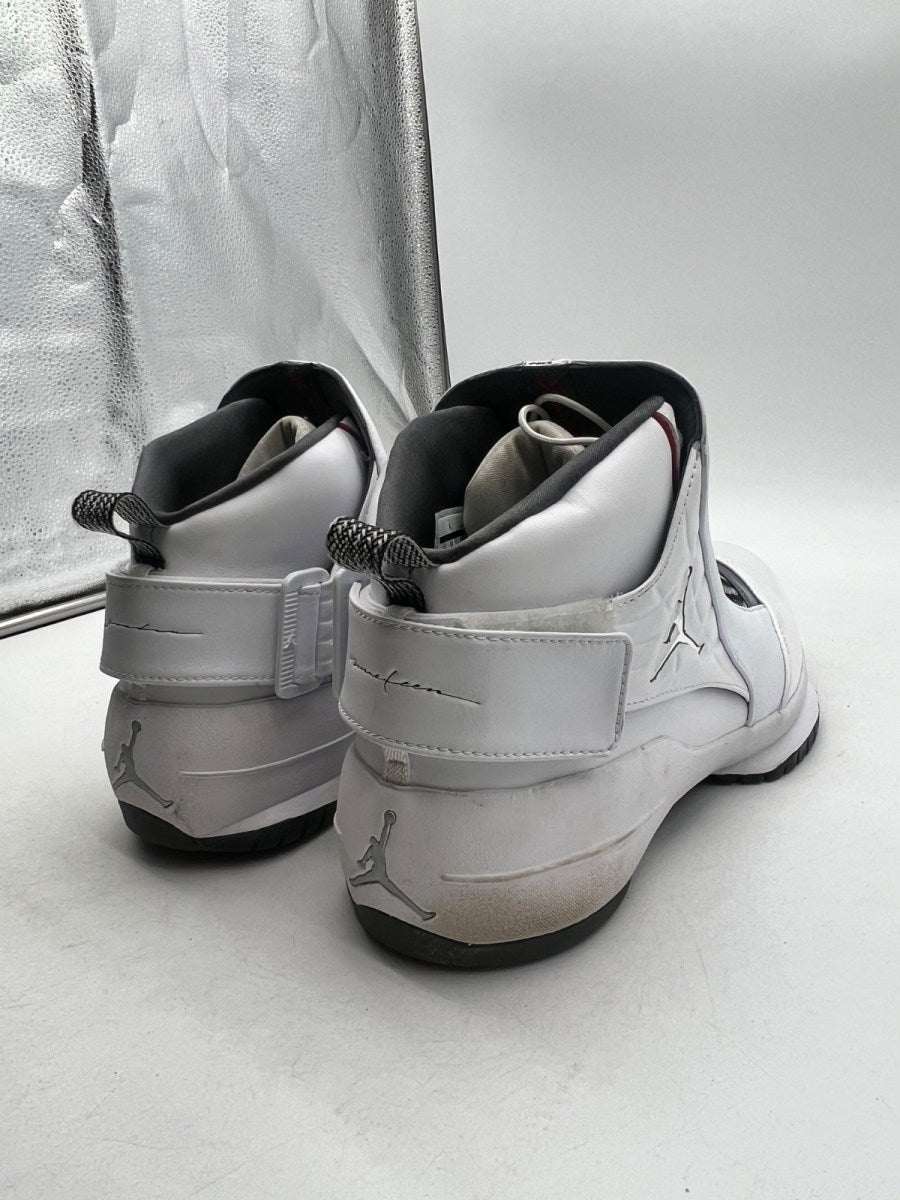 Jordan 19 Retro White Flint Grey 13 (Moderately Worn Pre-Owned)JordanWhite/Chrome-Flint Grey - Image 2