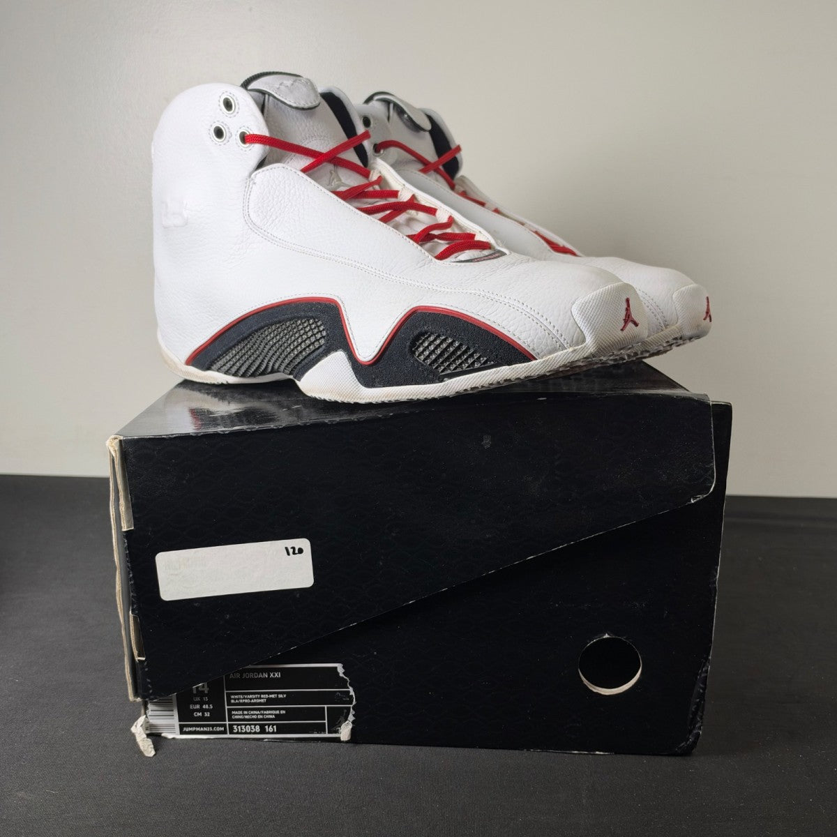 Jordan 21 White Varsity Red Metallic Silver (2006) (Size 14) - aux