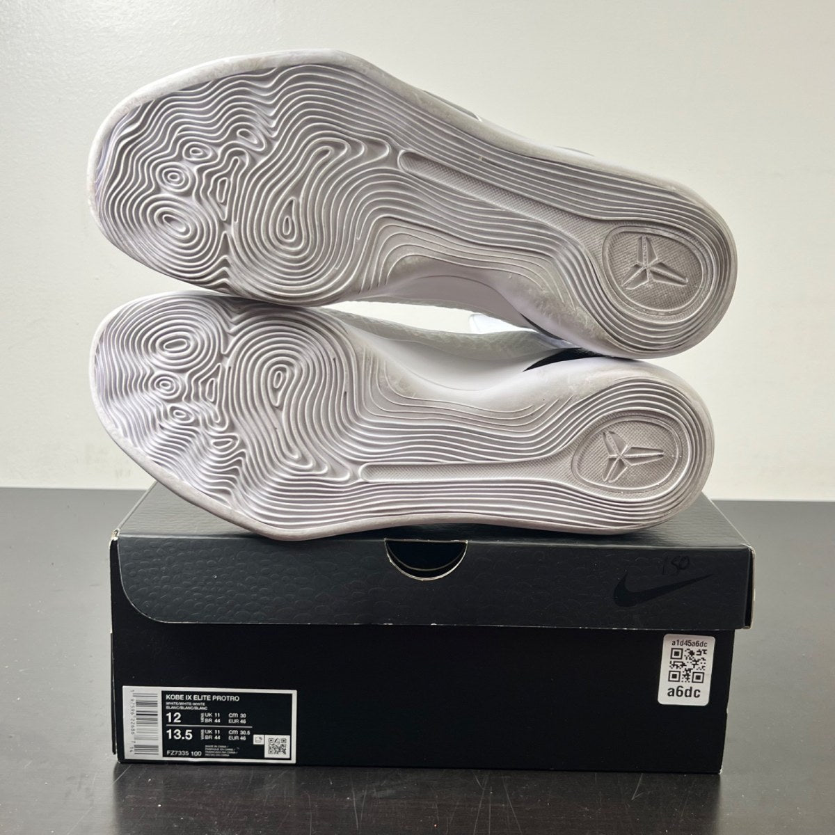 Nike Kobe 9 Elite Protro Halo 12 (Lightly Worn Pre-Owned)NikeWhite/White/White - Image 5
