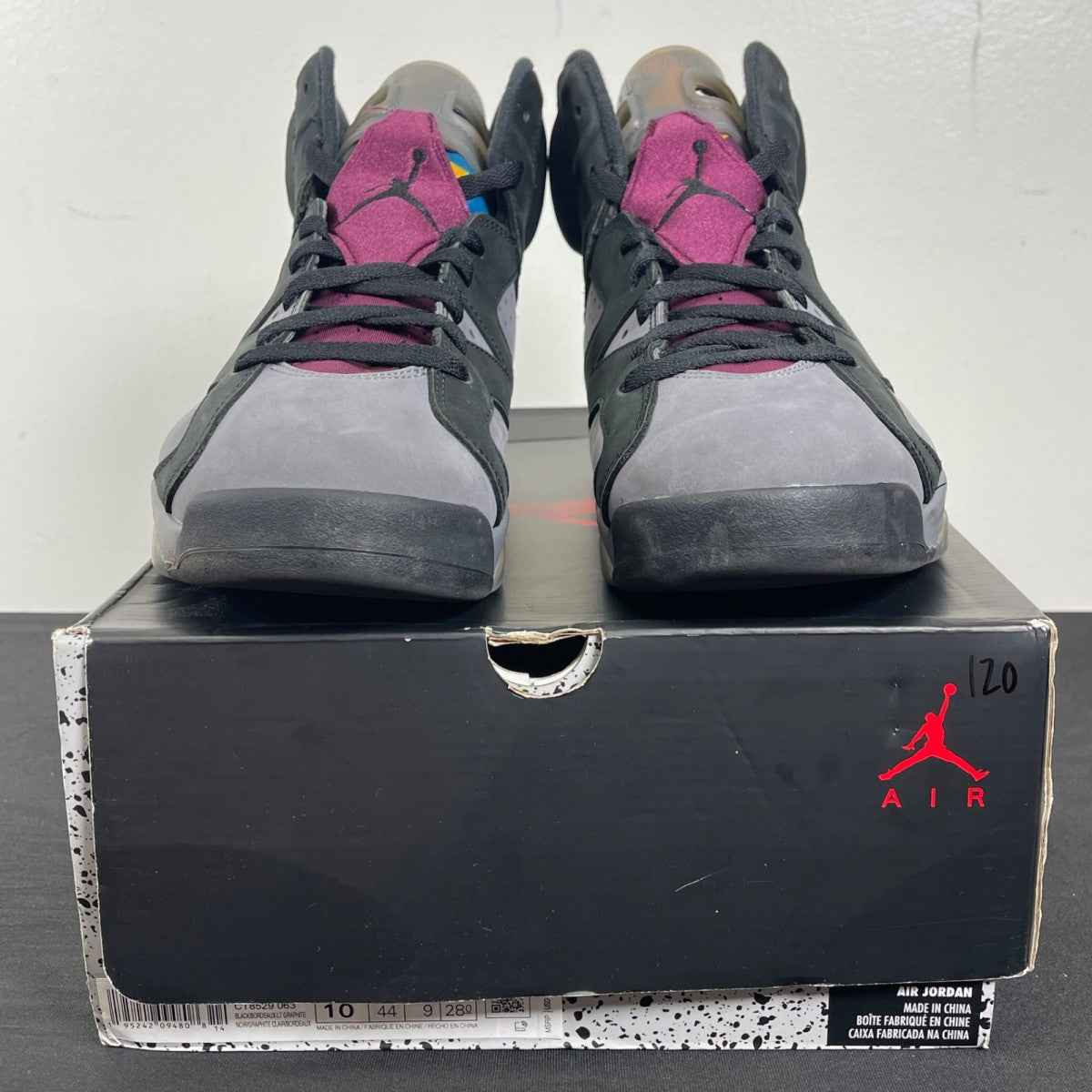 Jordan 6 Retro Bordeaux 10 (Moderately Worn Pre-Owned)JordanBlack/Light Graphite-Dark Grey-Bordeaux - Image 2