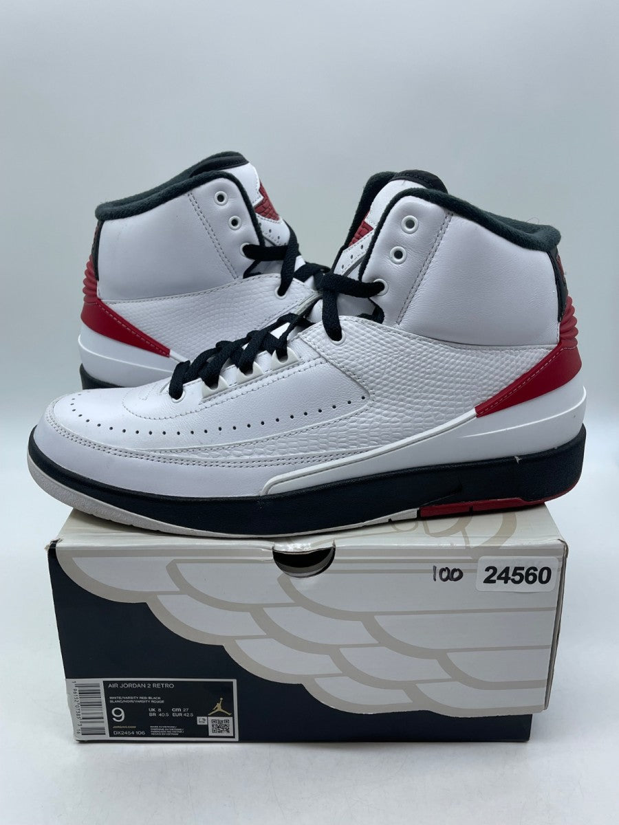 Jordan 2 Retro OG Chicago (2022) 9 (Moderately Worn Pre-Owned)JordanWhite/Varsity Red/Black - Image 1